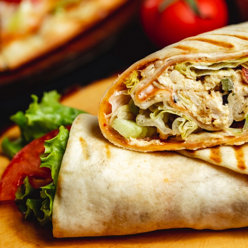 1/2 كغم لحم / دجاج مشكل